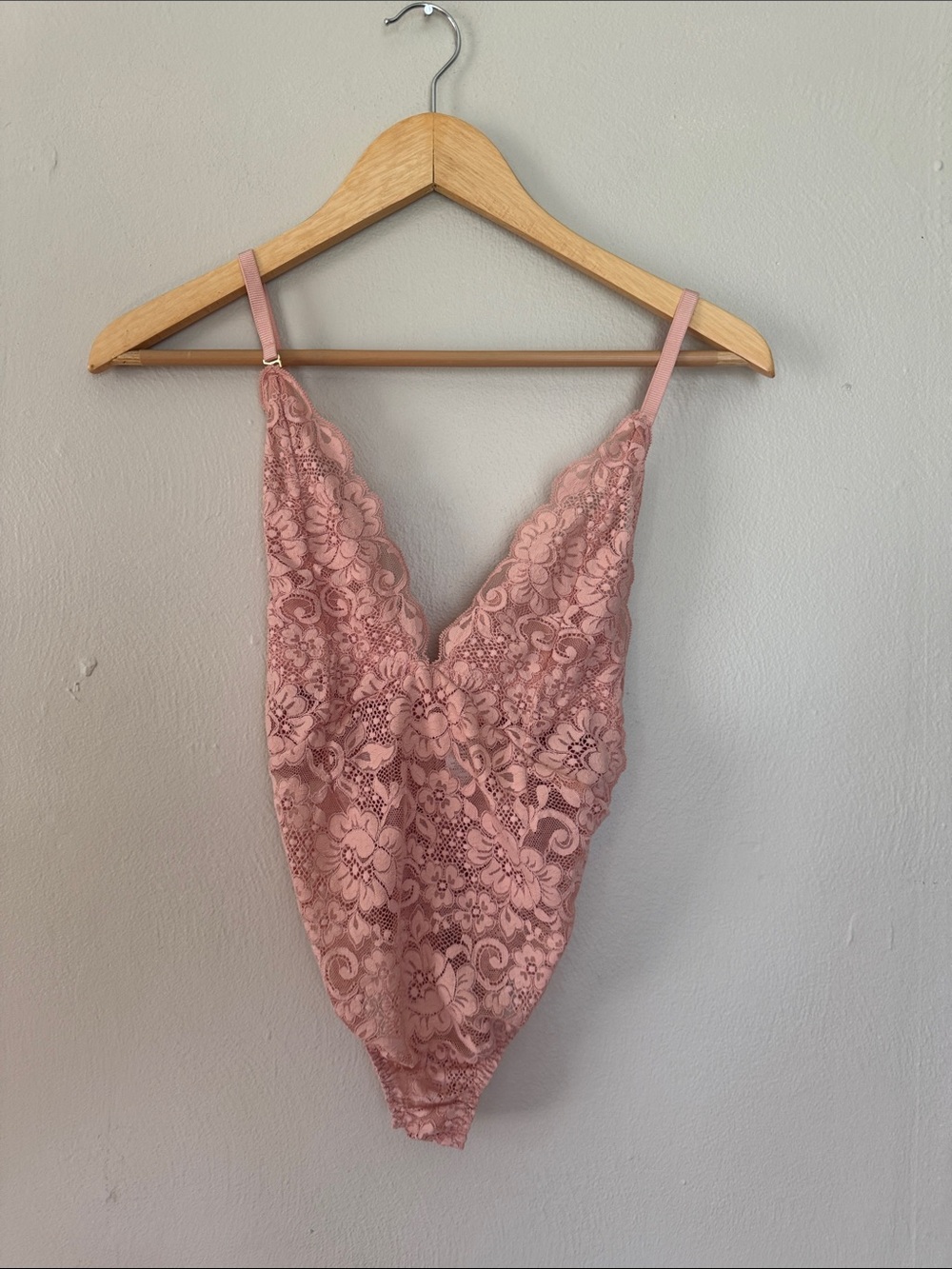 NWT We are HAH Lace bodysuit in Dusty Rose - XS